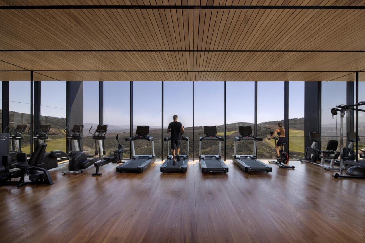 Minthis Resort Tsadha Exterior foto The gym at the hotel