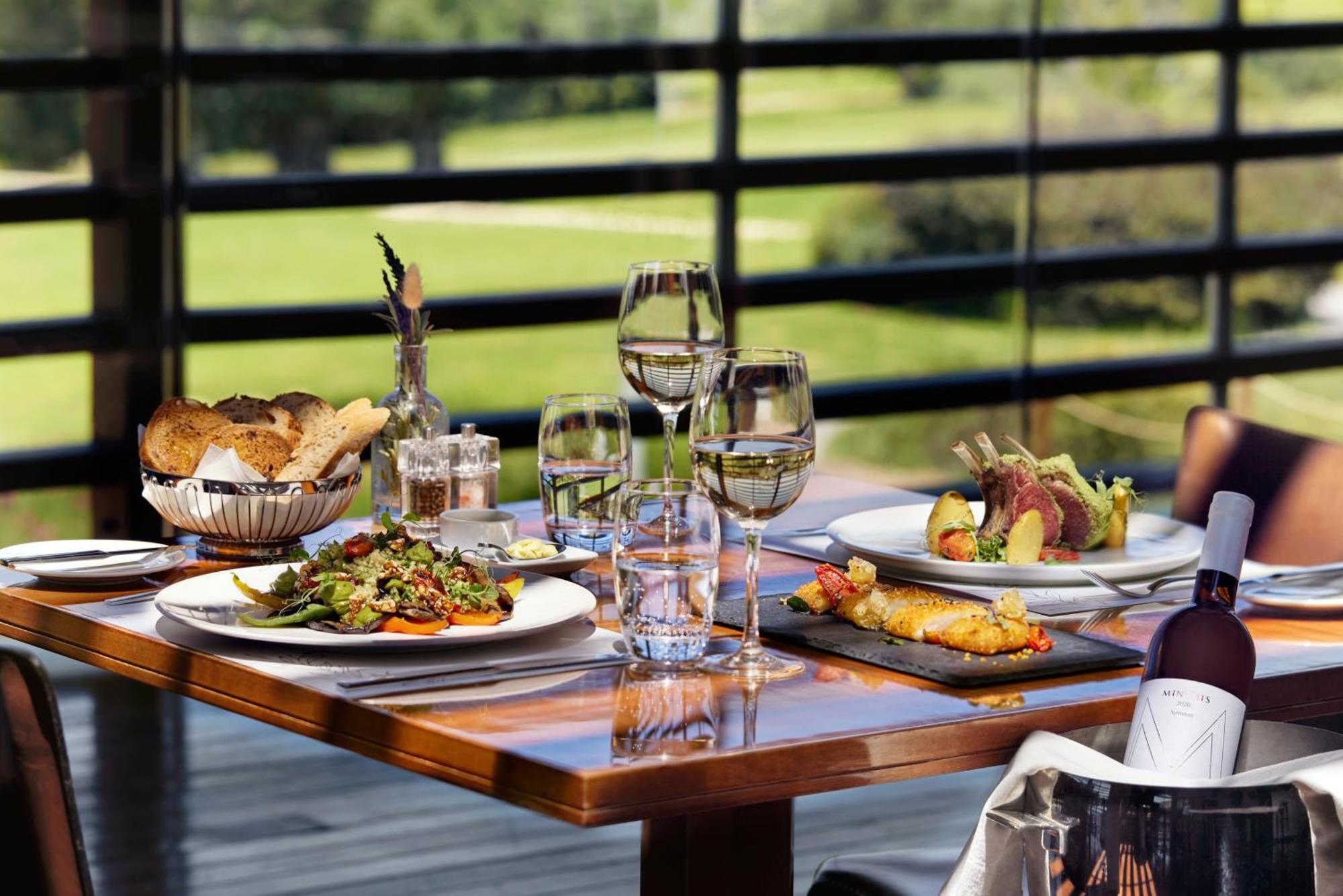 Minthis Resort Tsadha Exterior foto Restaurant