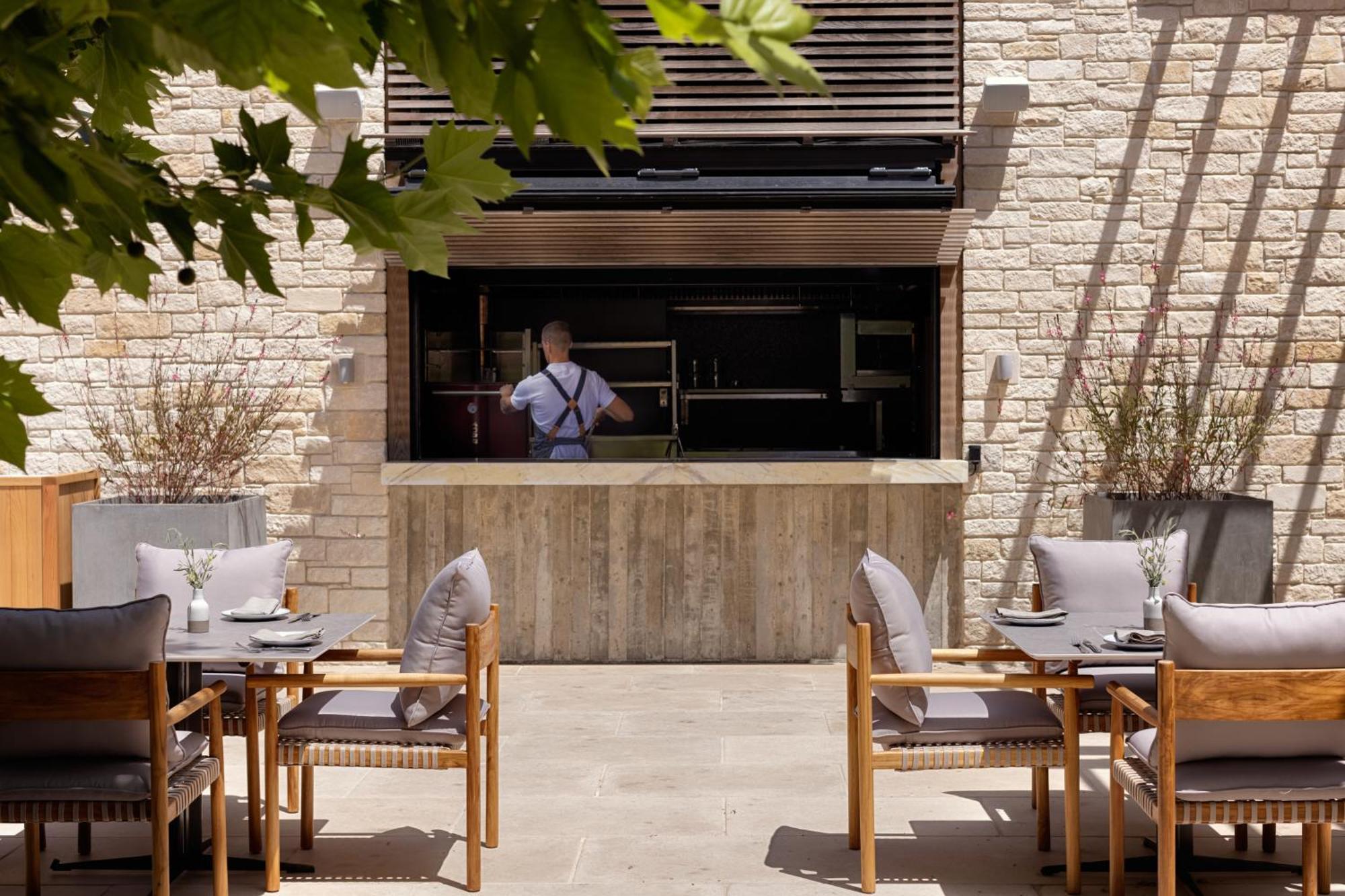 Minthis Resort Tsadha Exterior foto The Pool Bar